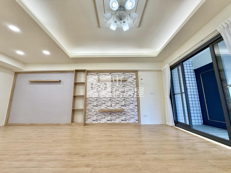 東平商圈入門大玄關全新整理三房美屋房屋室內格局與周邊環境