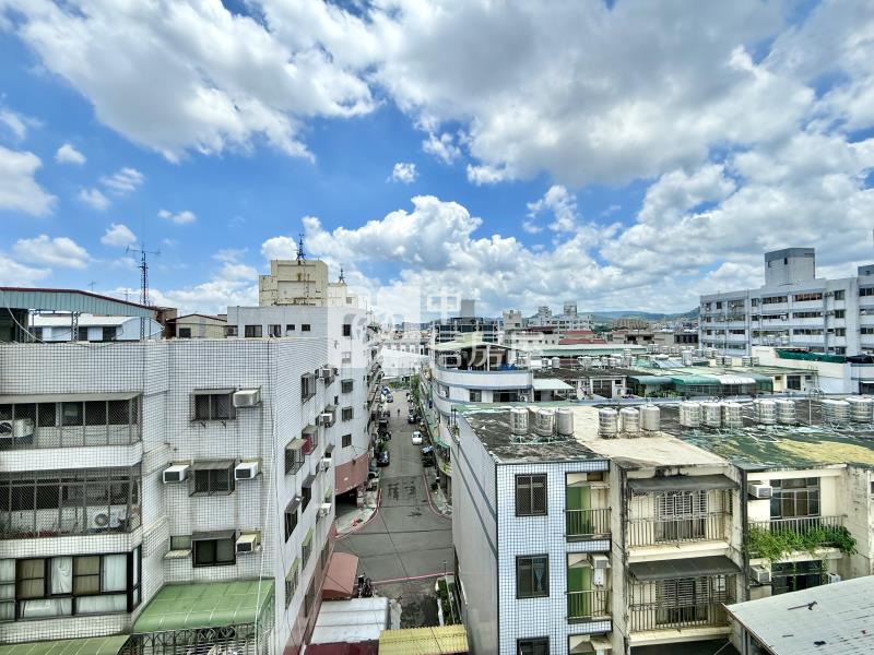 東平商圈入門大玄關全新整理三房美屋房屋室內格局與周邊環境