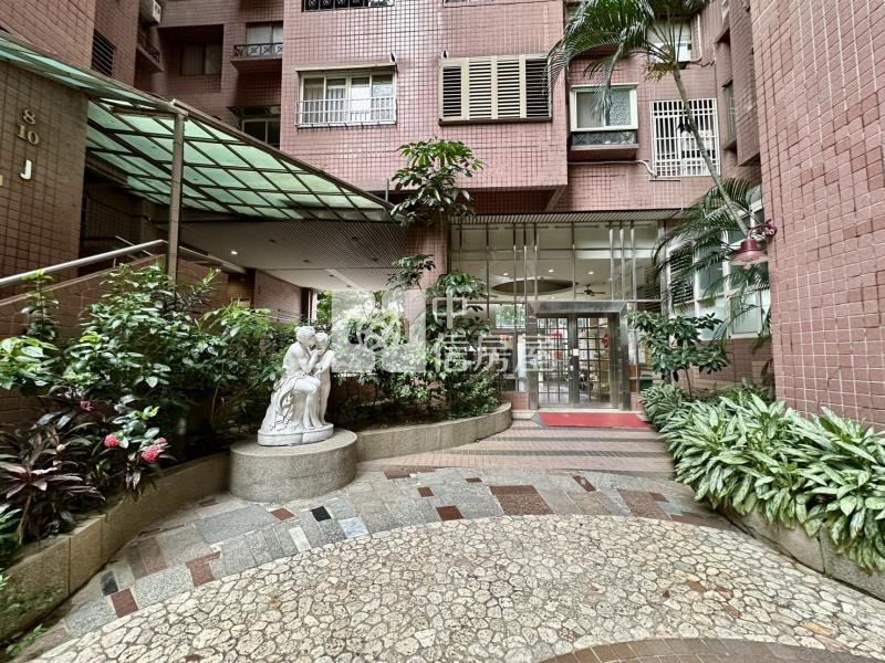 頂好文心春之頌電梯2房房屋室內格局與周邊環境