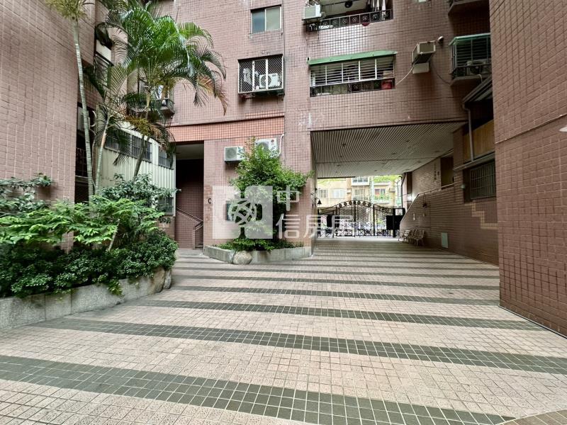 頂好文心春之頌電梯2房房屋室內格局與周邊環境