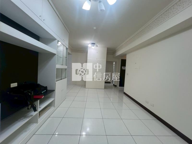 工學商圈車位美三房房屋室內格局與周邊環境
