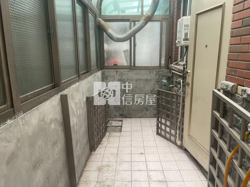 幼獅交流道旁美別墅房屋室內格局與周邊環境