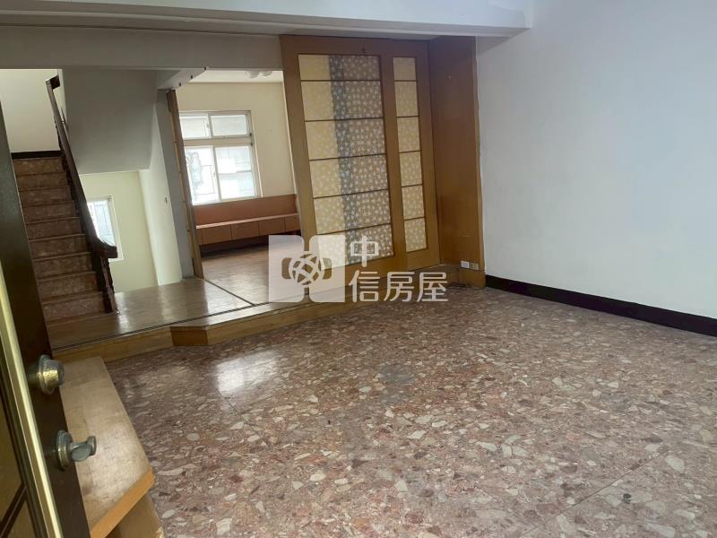 幼獅交流道旁美別墅房屋室內格局與周邊環境