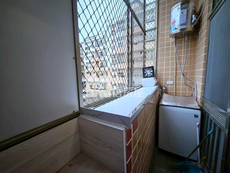 仁德新貴整新智能二房電寓房屋室內格局與周邊環境