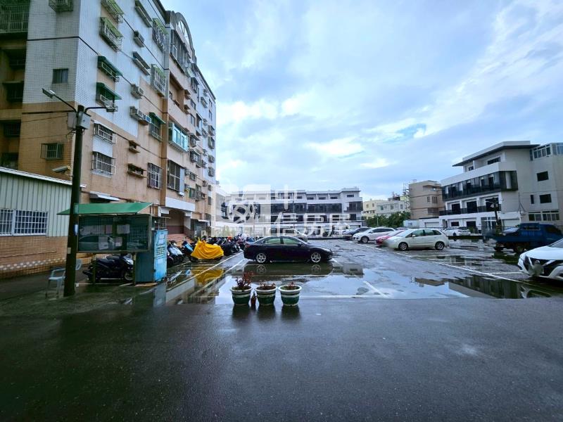 仁德新貴整新智能二房電寓房屋室內格局與周邊環境