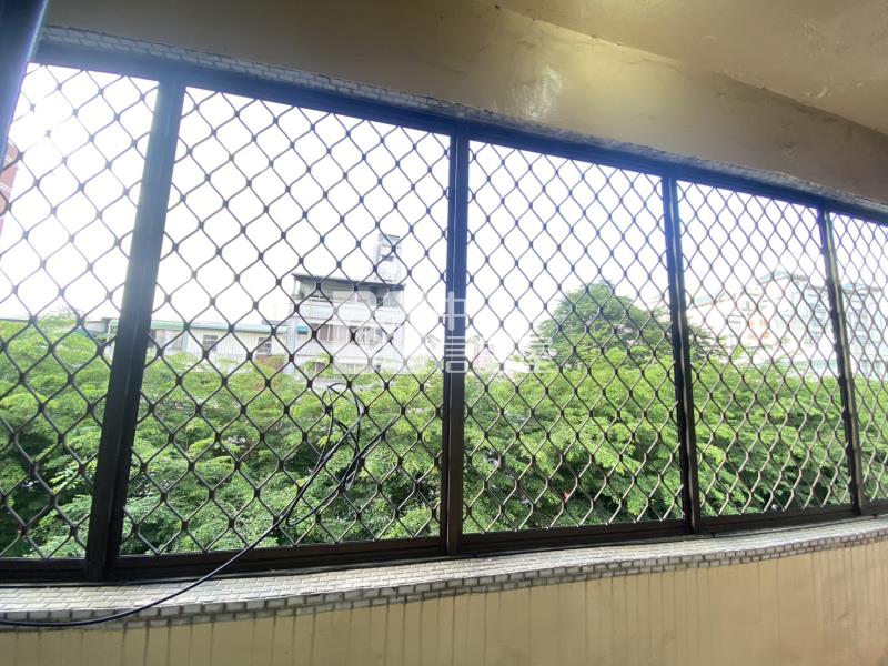 忠明南路低總價邊間5樓公寓房屋室內格局與周邊環境
