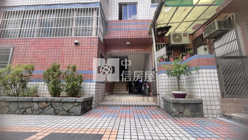 國圖館低總價四房附車位房屋室內格局與周邊環境