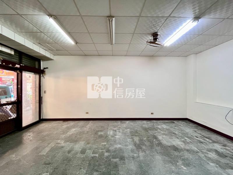 宜欣國小旁臨路大坪數店面房屋室內格局與周邊環境