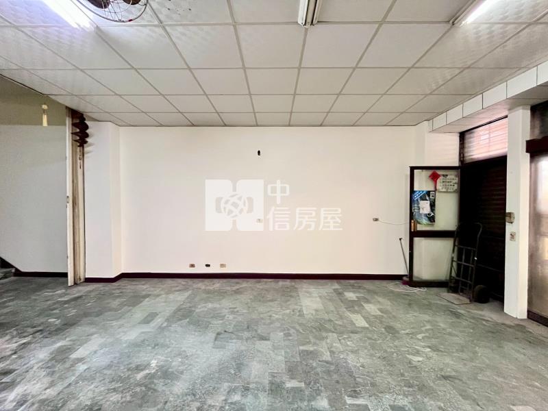宜欣國小旁臨路大坪數店面房屋室內格局與周邊環境