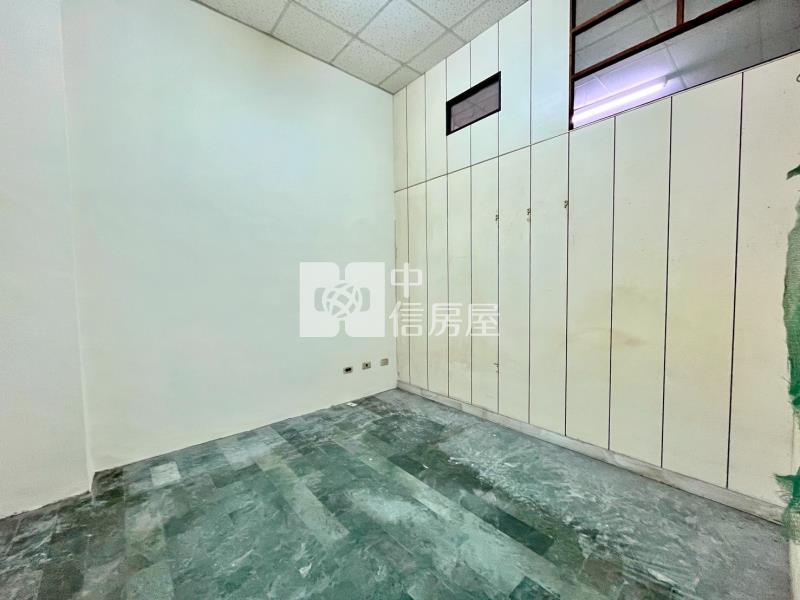 宜欣國小旁臨路大坪數店面房屋室內格局與周邊環境