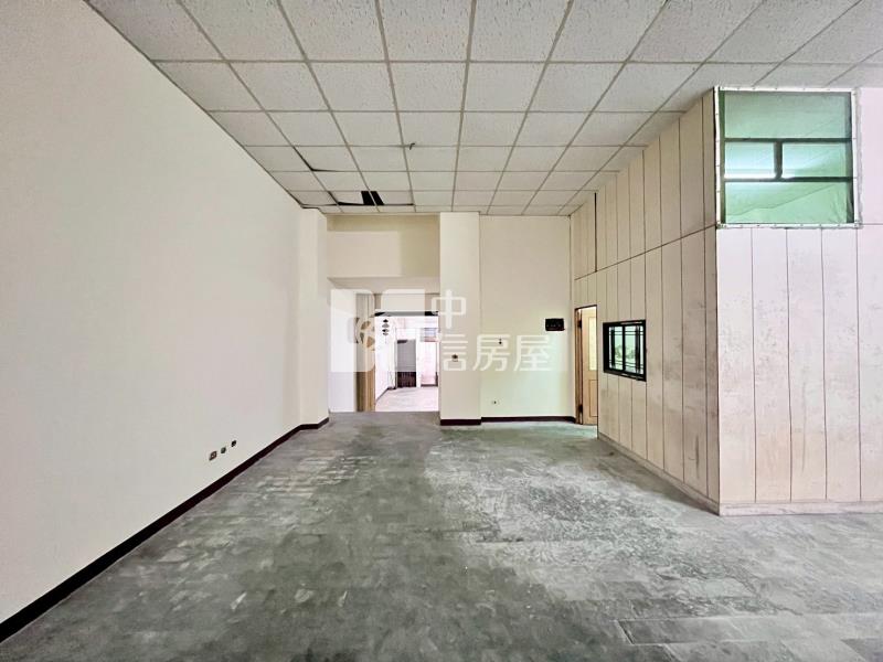 宜欣國小旁臨路大坪數店面房屋室內格局與周邊環境