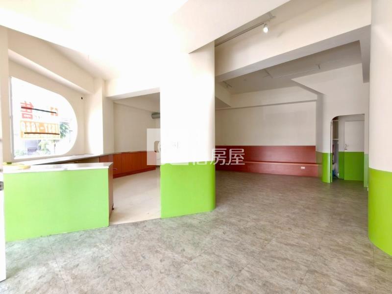 斗六家樂福三角窗金店面房屋室內格局與周邊環境