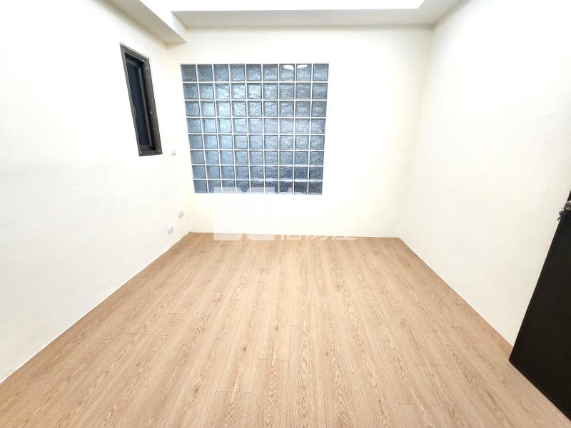 十期軍功商圈透天店面房屋室內格局與周邊環境
