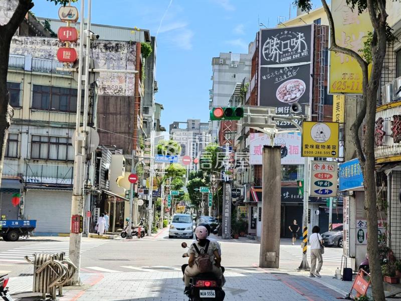 中壢商業區透店+25套房(附電梯)房屋室內格局與周邊環境