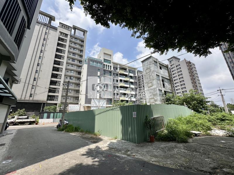 南屯保安段住二角地房屋室內格局與周邊環境