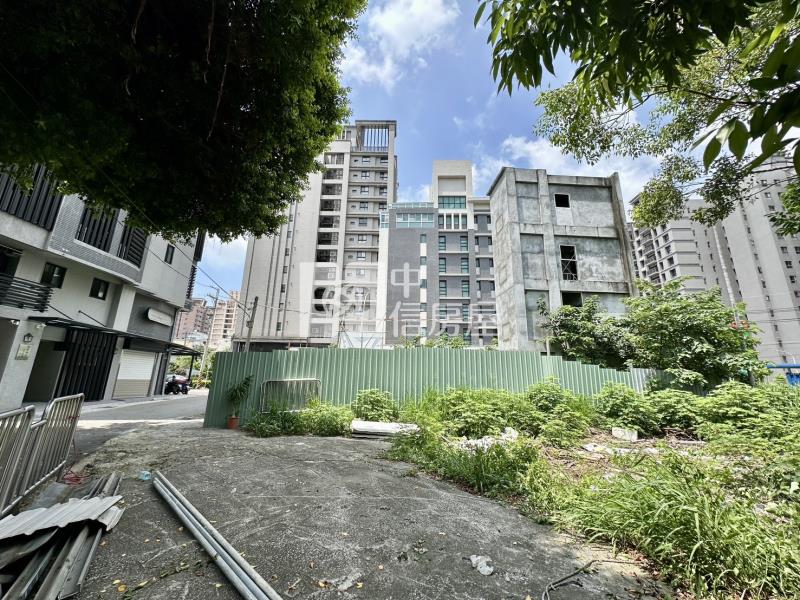 南屯保安段住二角地房屋室內格局與周邊環境