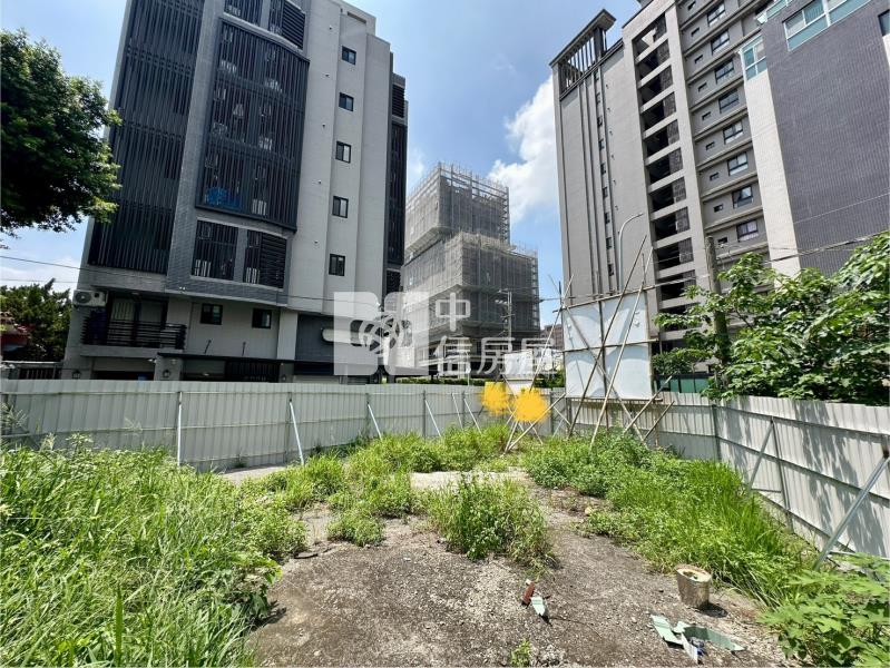 南屯保安段住二角地房屋室內格局與周邊環境