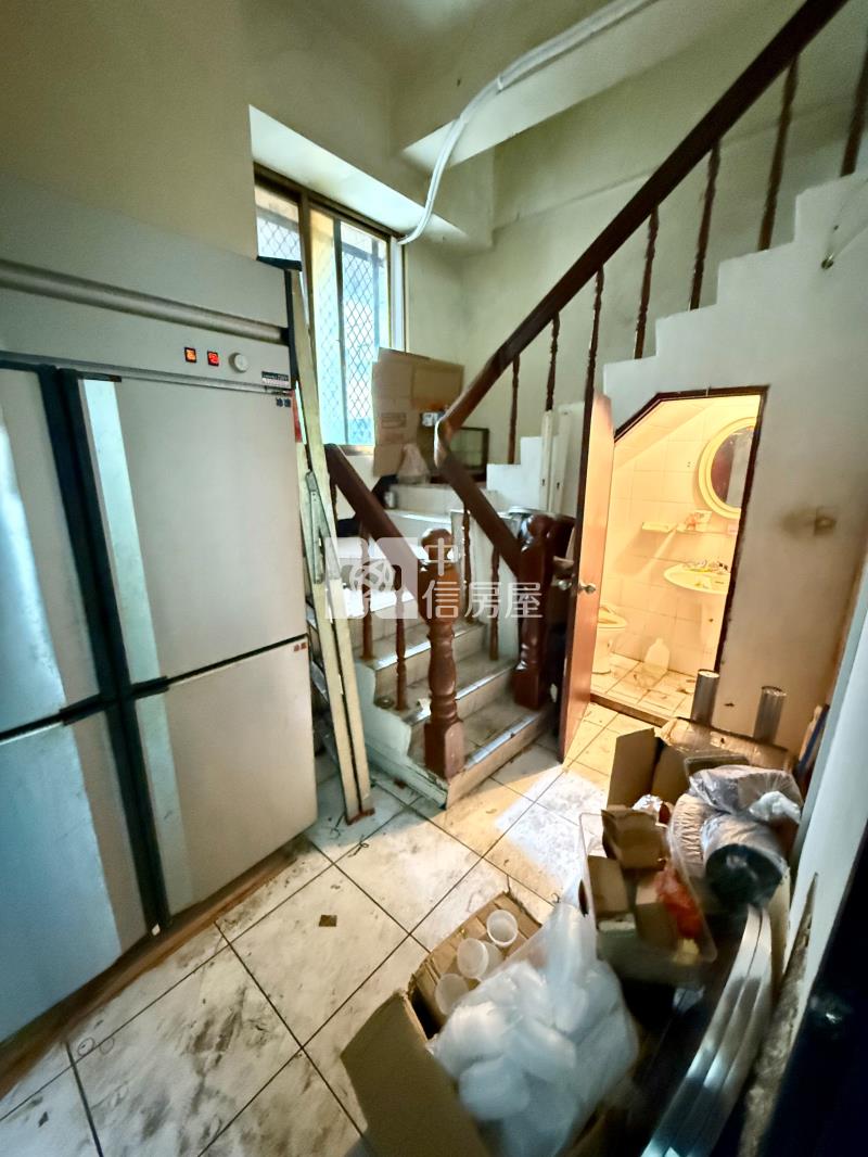 大明商圈賺錢金店面房屋室內格局與周邊環境