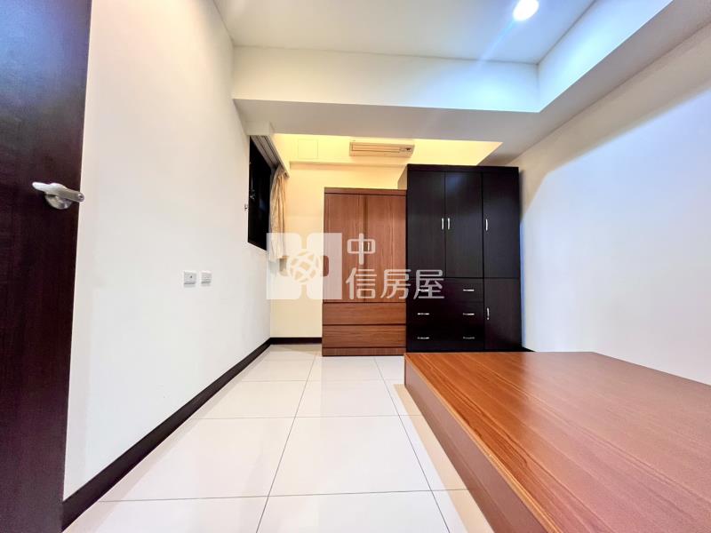 文心1高樓採光大兩房房屋室內格局與周邊環境