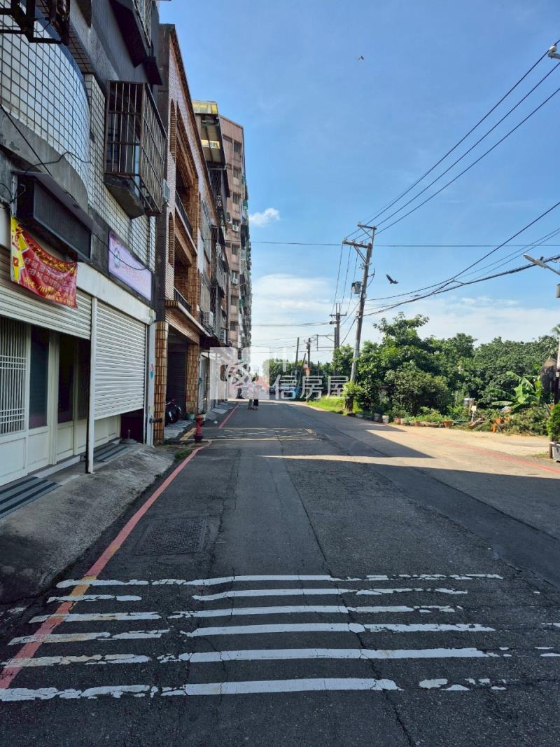 【神馬】龍岡錢櫃大樓電梯三房房屋室內格局與周邊環境