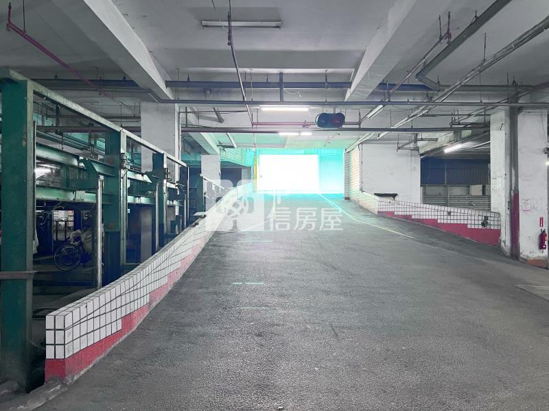 金色美邸3房平車房屋室內格局與周邊環境