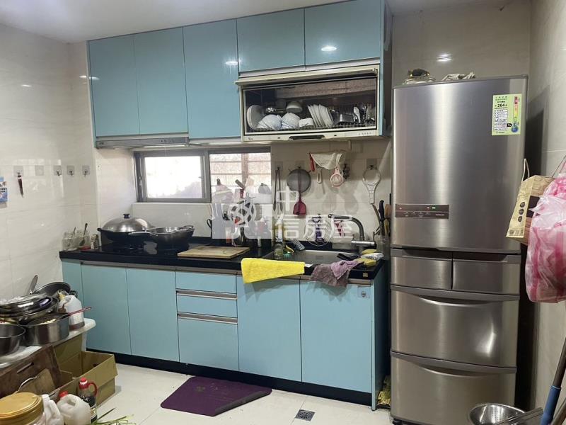 D004裕成南路商辦住透天厝[中信-新莊捷運加盟店]房屋室內格局與周邊環境