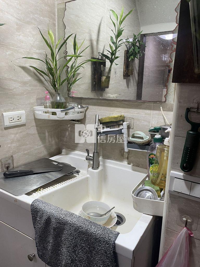 D004裕成南路商辦住透天厝[中信-新莊捷運加盟店]房屋室內格局與周邊環境