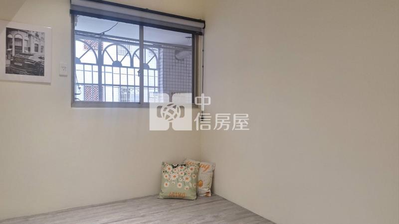 南區工學長億陽光三房車位房屋室內格局與周邊環境