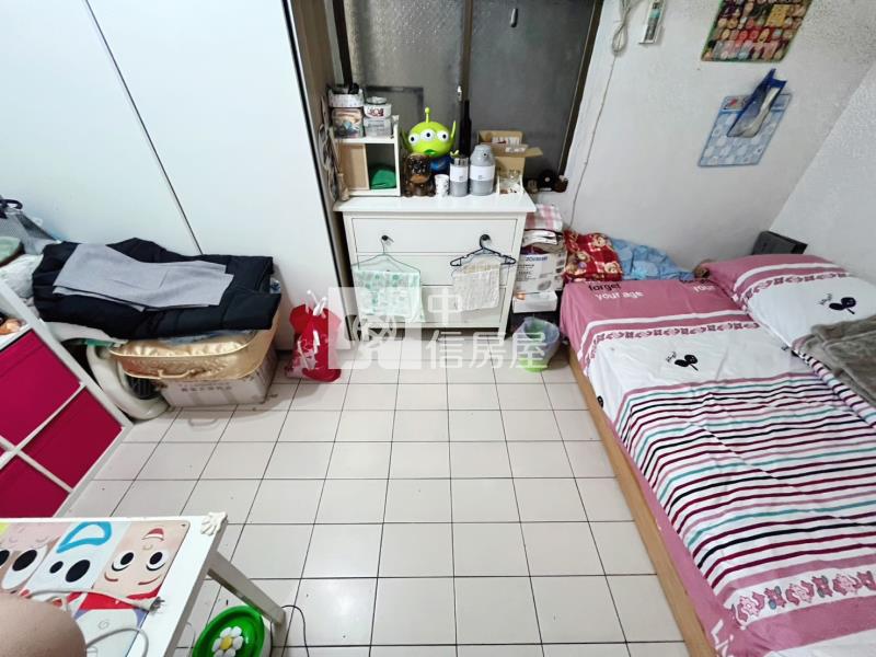 軟體園區8米活路六房臨路車庫美透天房屋室內格局與周邊環境