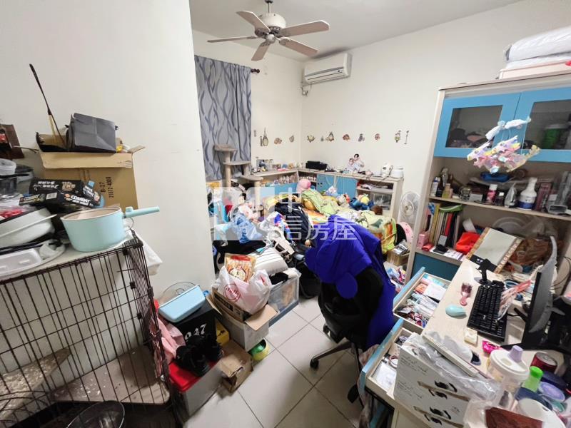 軟體園區8米活路六房臨路車庫美透天房屋室內格局與周邊環境