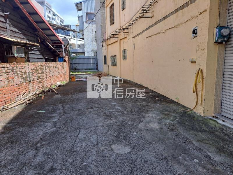 新營市中心商業區建地房屋室內格局與周邊環境