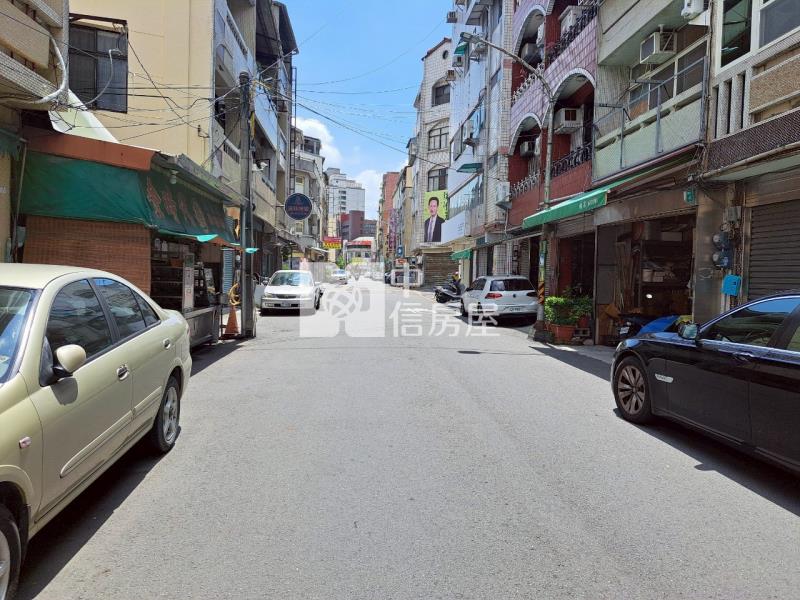 新營市中心商業區建地房屋室內格局與周邊環境