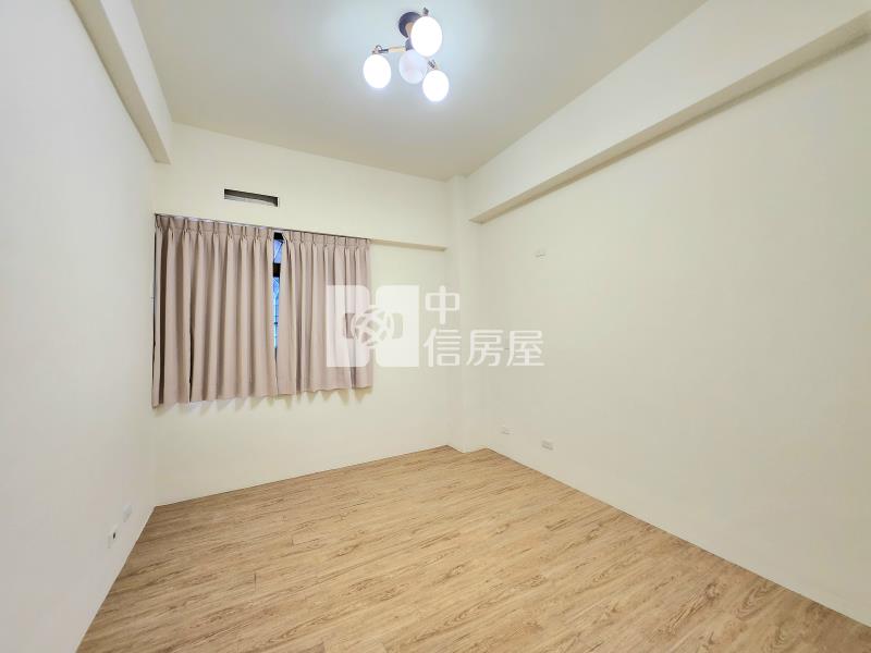 君臨天下三房車房屋室內格局與周邊環境