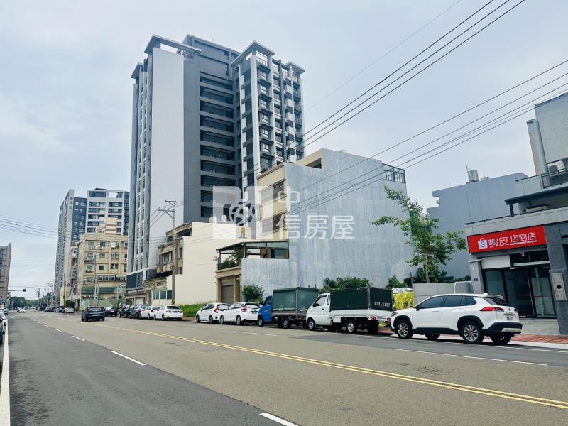 榮濱路百坪商業店地房屋室內格局與周邊環境