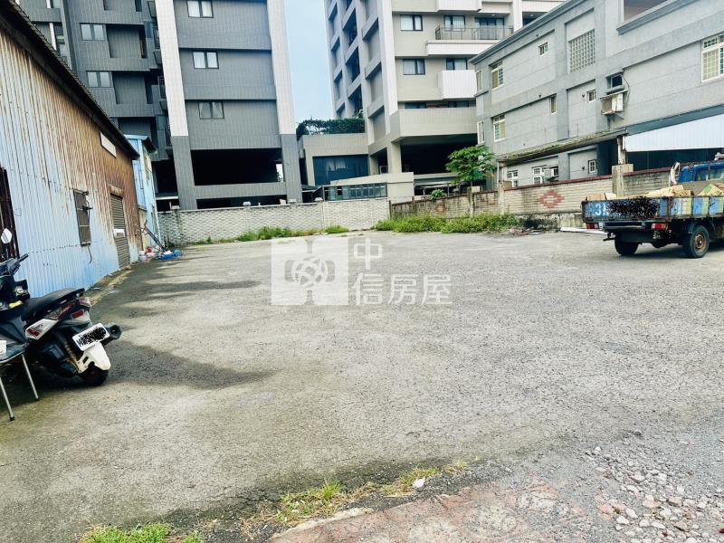榮濱路百坪商業店地房屋室內格局與周邊環境