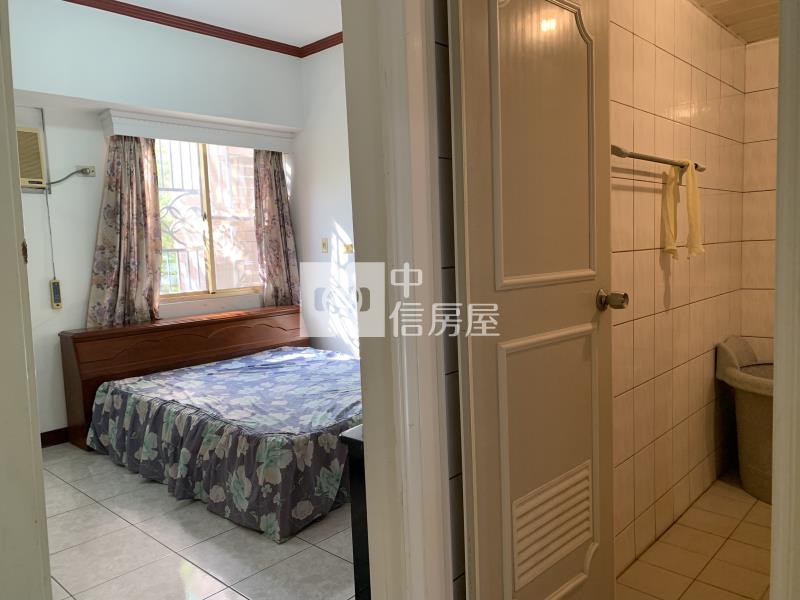 孔雀皇朝-樓中樓庭院四房雙車位房屋室內格局與周邊環境