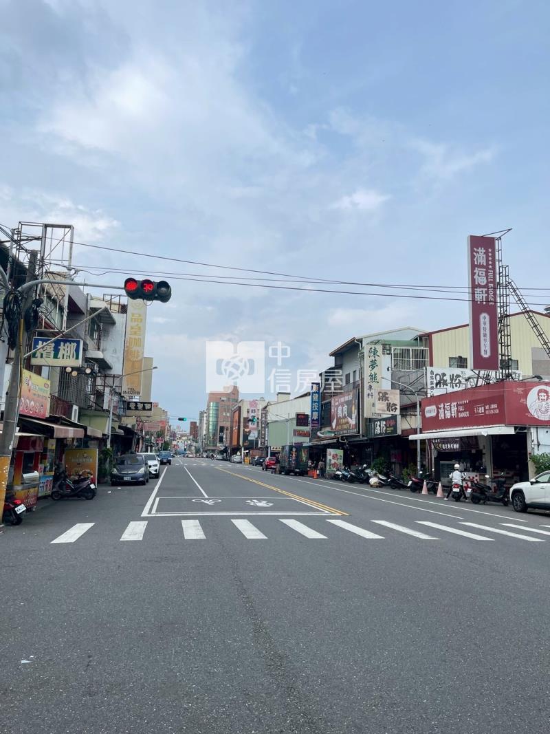 斗六雲林路旁大面寬建地房屋室內格局與周邊環境
