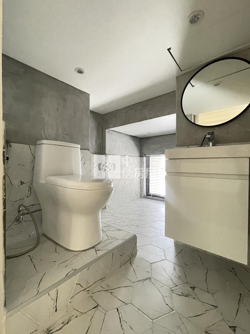 文心愛悅(A8棟)邊間朝南裝潢戶房屋室內格局與周邊環境