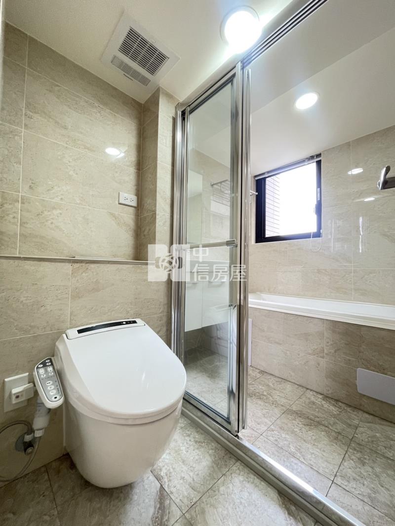 文心愛悅(A8棟)邊間朝南裝潢戶房屋室內格局與周邊環境