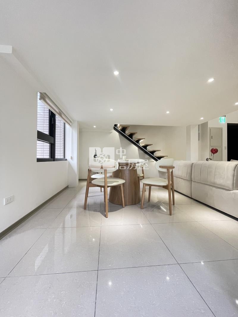 文心愛悅(A8棟)邊間朝南裝潢戶房屋室內格局與周邊環境