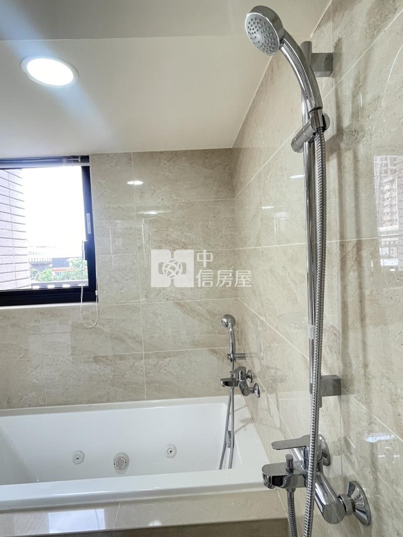 文心愛悅(A8棟)邊間朝南裝潢戶房屋室內格局與周邊環境