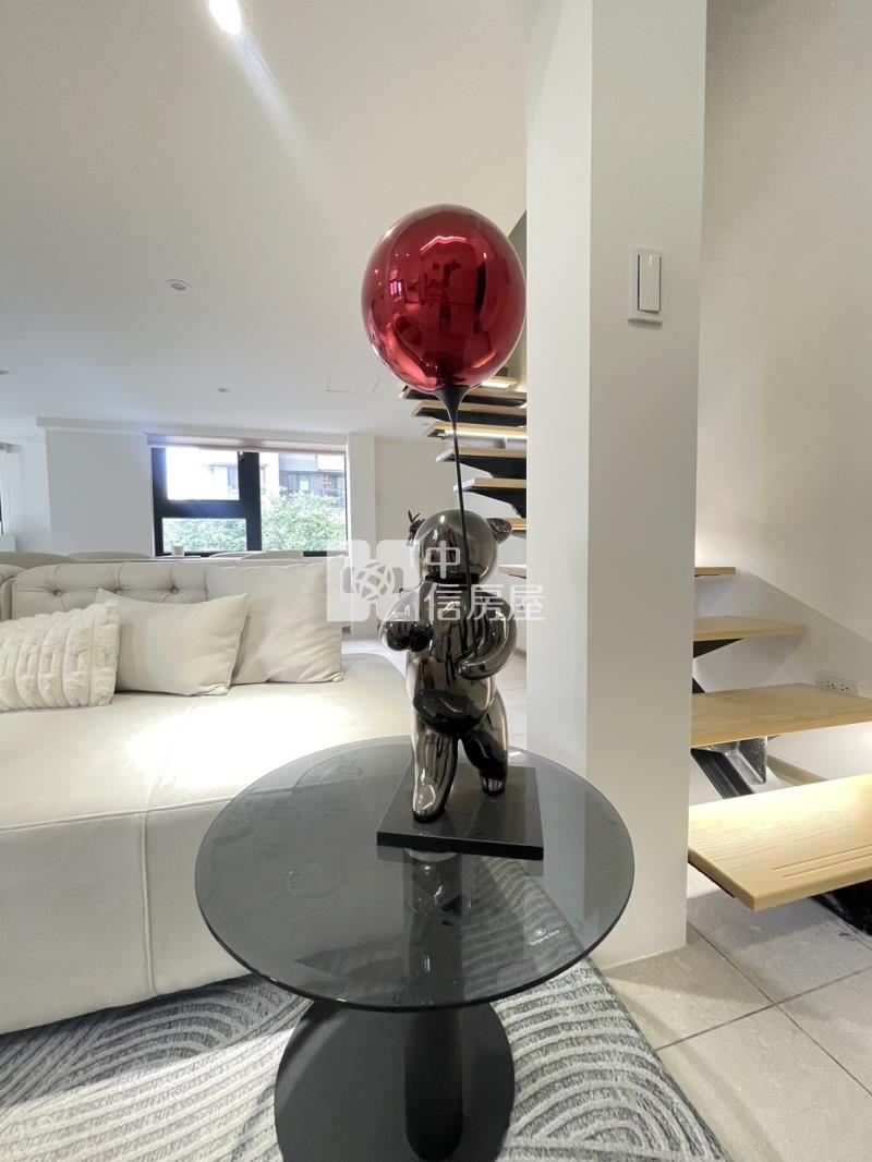 文心愛悅(A8棟)邊間朝南裝潢戶房屋室內格局與周邊環境