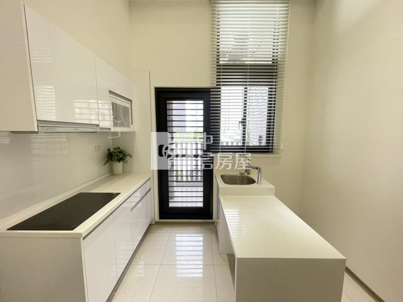 文心愛悅(A8棟)邊間朝南裝潢戶房屋室內格局與周邊環境