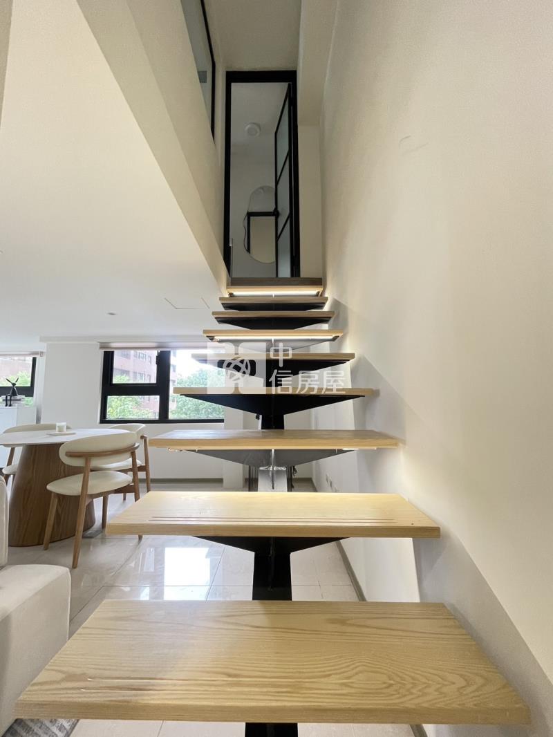 文心愛悅(A8棟)邊間朝南裝潢戶房屋室內格局與周邊環境