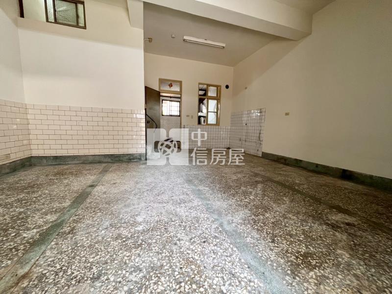 斗六成功路靜巷透天房屋室內格局與周邊環境
