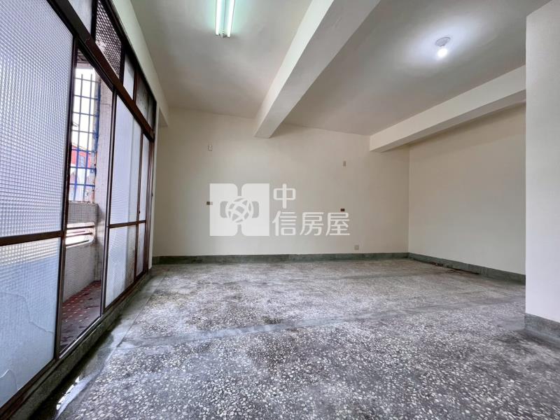 斗六成功路靜巷透天房屋室內格局與周邊環境
