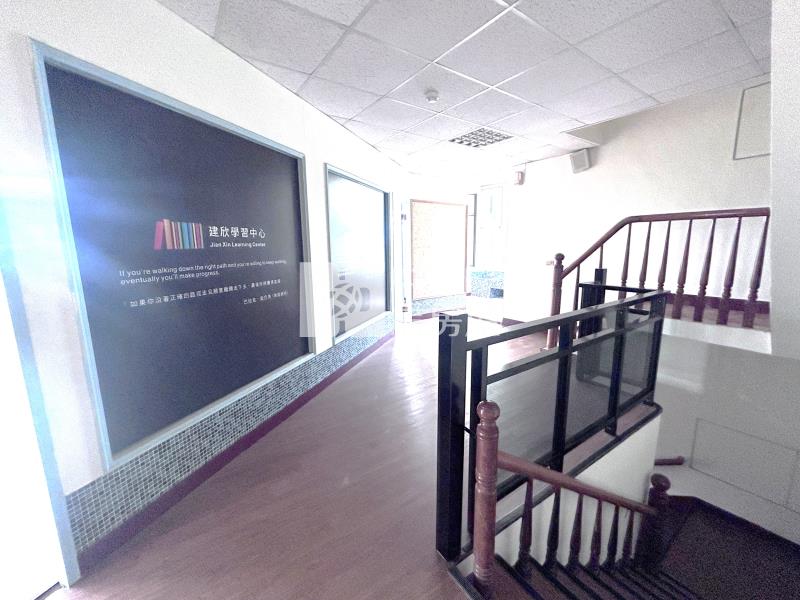 內埔國中12米路三角窗店住房屋室內格局與周邊環境