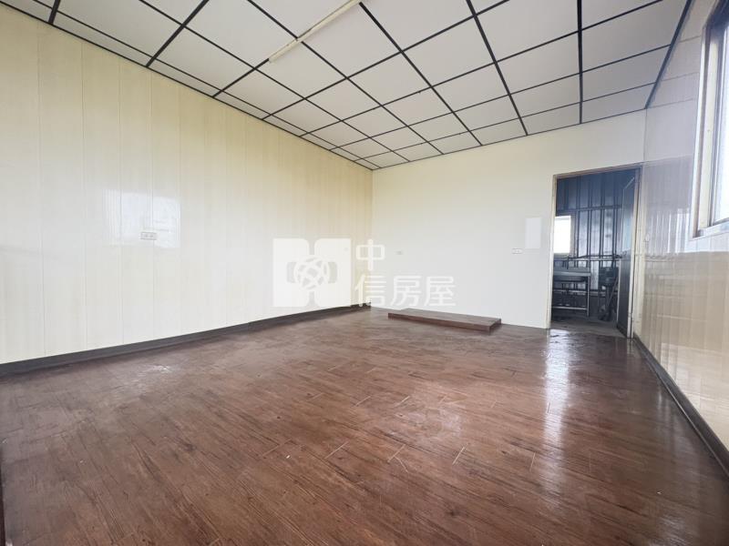 青埔旁門前停車超值透天房屋室內格局與周邊環境