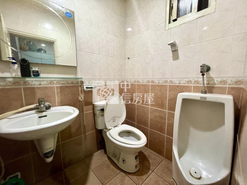 中壢復華三街透天房屋室內格局與周邊環境