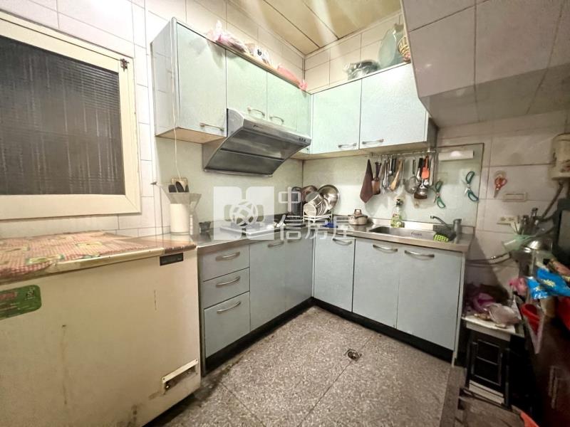 中壢復華三街透天房屋室內格局與周邊環境